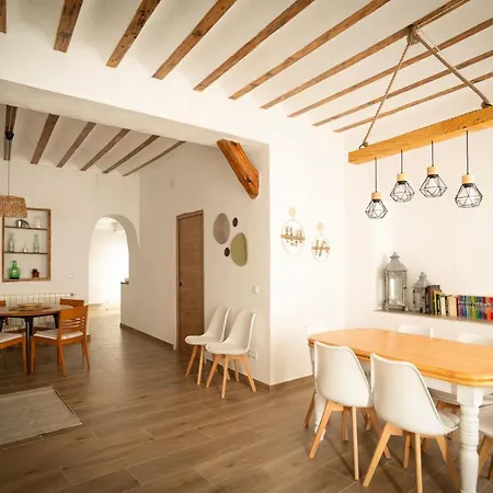 Refugio De Suenos Holiday home Valdeganga